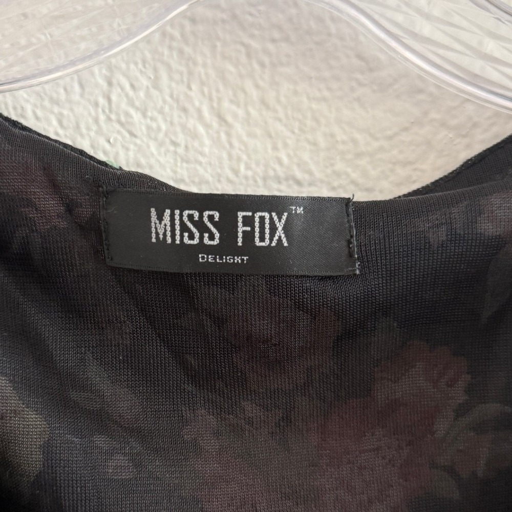 Miss Fox Delight Floral Babydoll Top Ruffle V-Neck Tiered Bell Sleeve Blouse - Picture 3 of 11